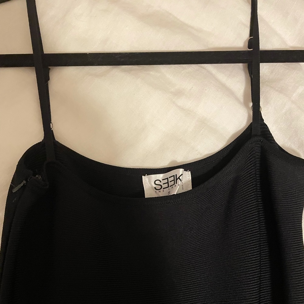 Black LF bodycon dress with ruffle at bottom - Picture 3 of 3